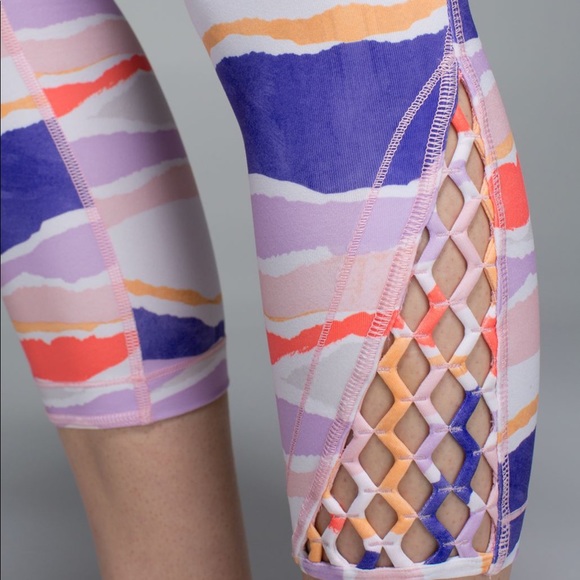 Lululemon True Self Crop leggings 4 - Picture 3 of 10